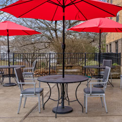 The patio at Quantum Rehabilitation and Nursing